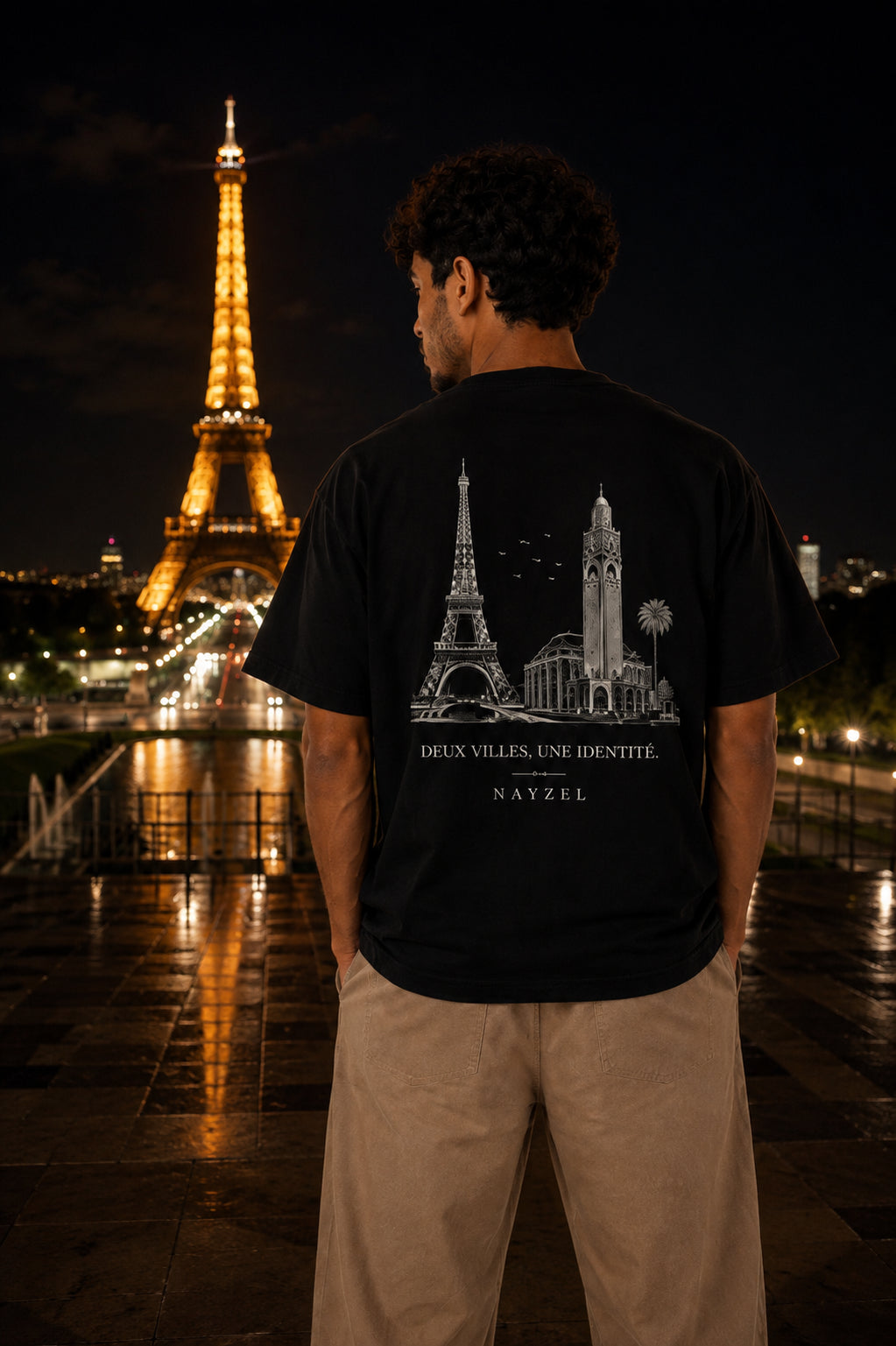 Mannequin NAYZEL de dos avec la Tour Eiffel entièrement visible